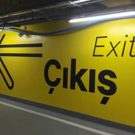 Görkem Trafik otopark araç yönlendirme işaretleri ve levha uygulaması