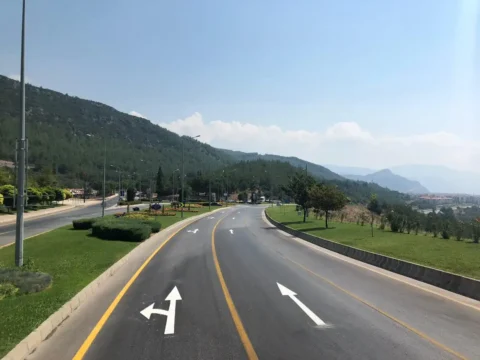 TSE Standartlarında Profesyonel Yol Çizgi Çalışmaları Uygulaması - Görkem Trafik